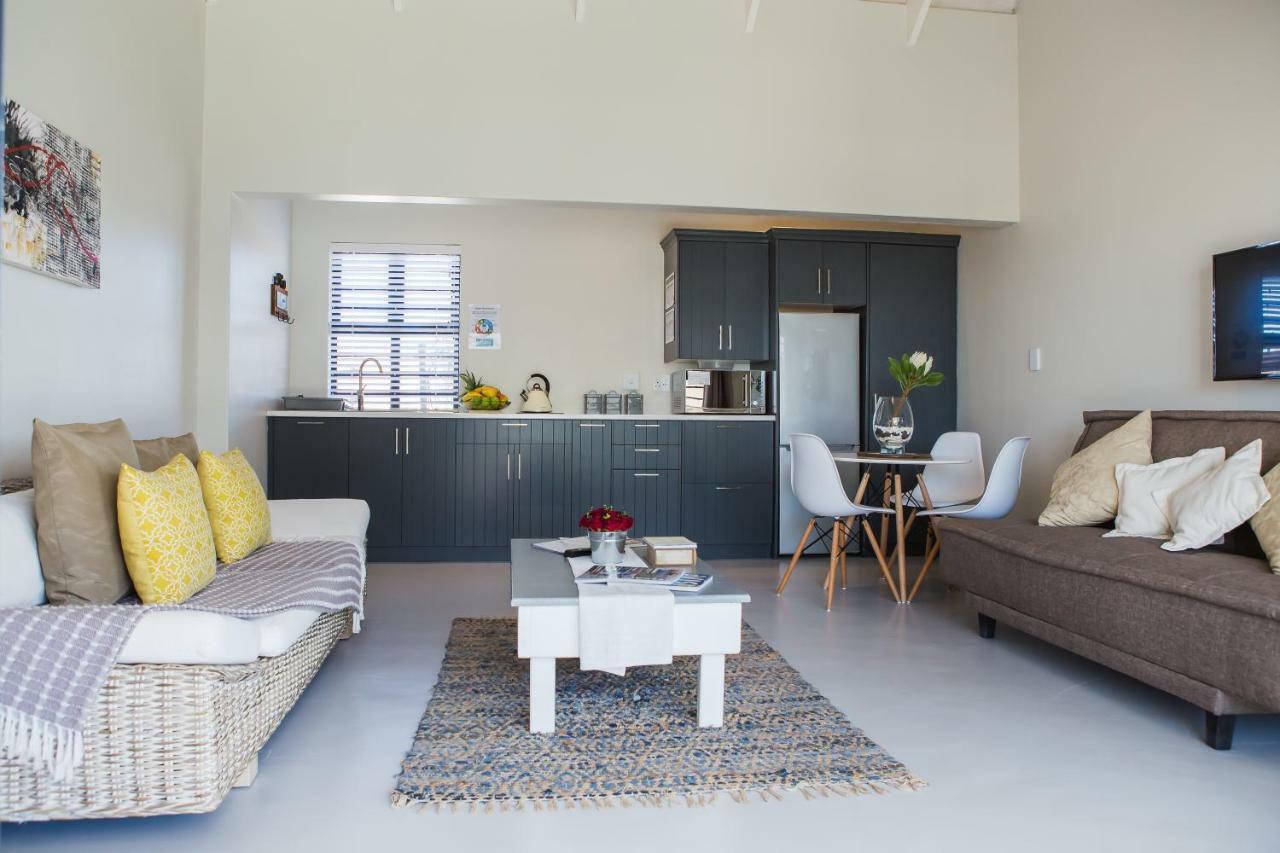 Three Feathers Cottages Langebaan Exterior foto